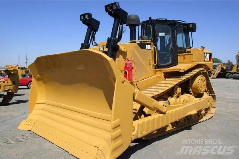 CAT D8R lánctalpas dózerek