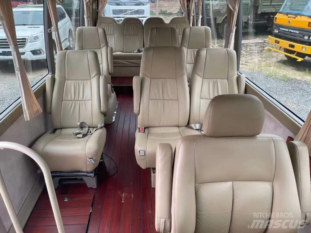 Toyota Coaster Bus Mini buszok