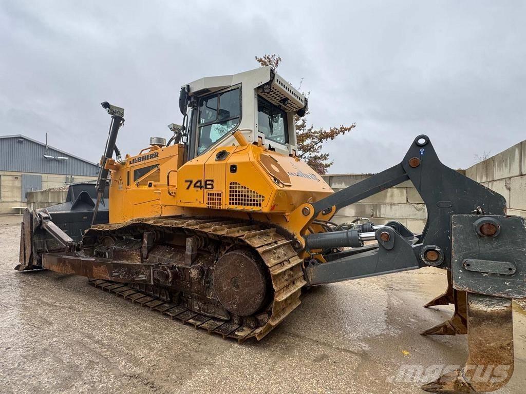Liebherr PR 746 L lánctalpas dózerek