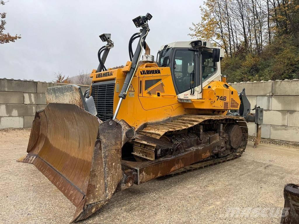 Liebherr PR 746 L lánctalpas dózerek