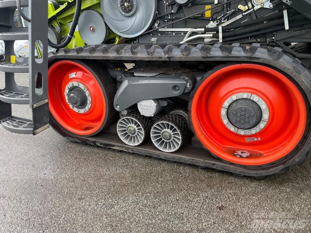 CLAAS Lexion 6900 TT Kombájnok