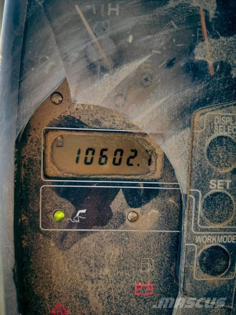 John Deere 330 CLC Lánctalpas kotrók