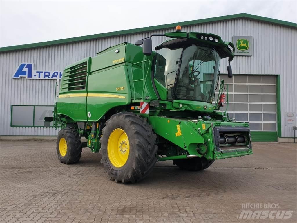 John Deere T670 Kombájnok