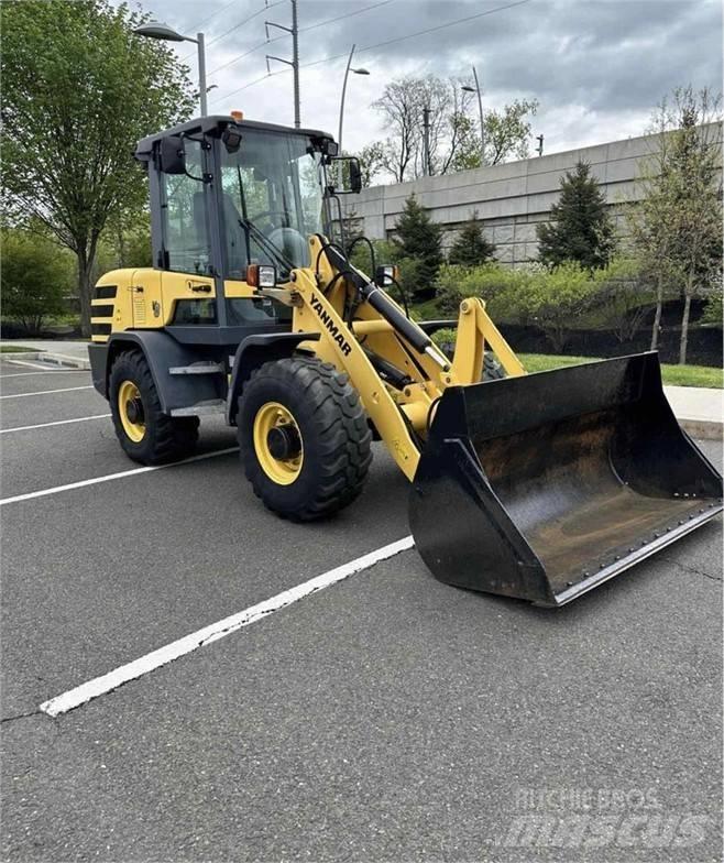 Yanmar V8 Gumikerekes homlokrakodók