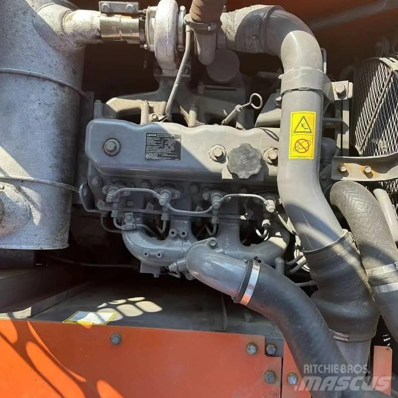 Hitachi ZX 160 Lánctalpas kotrók