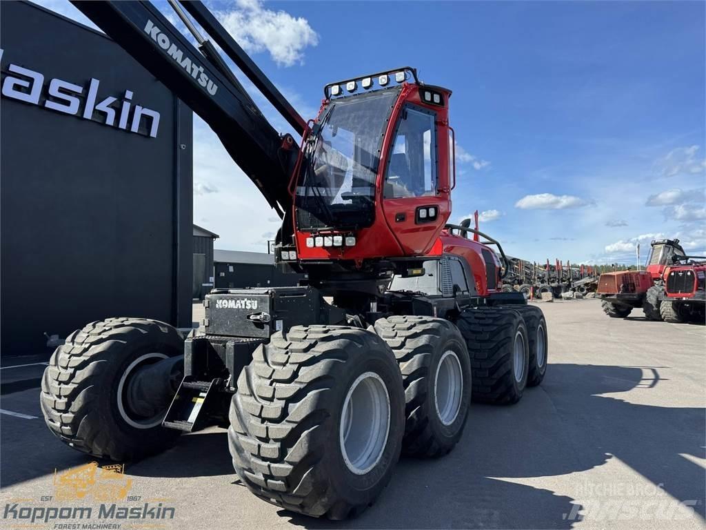 Komatsu 931XC Betakarítók