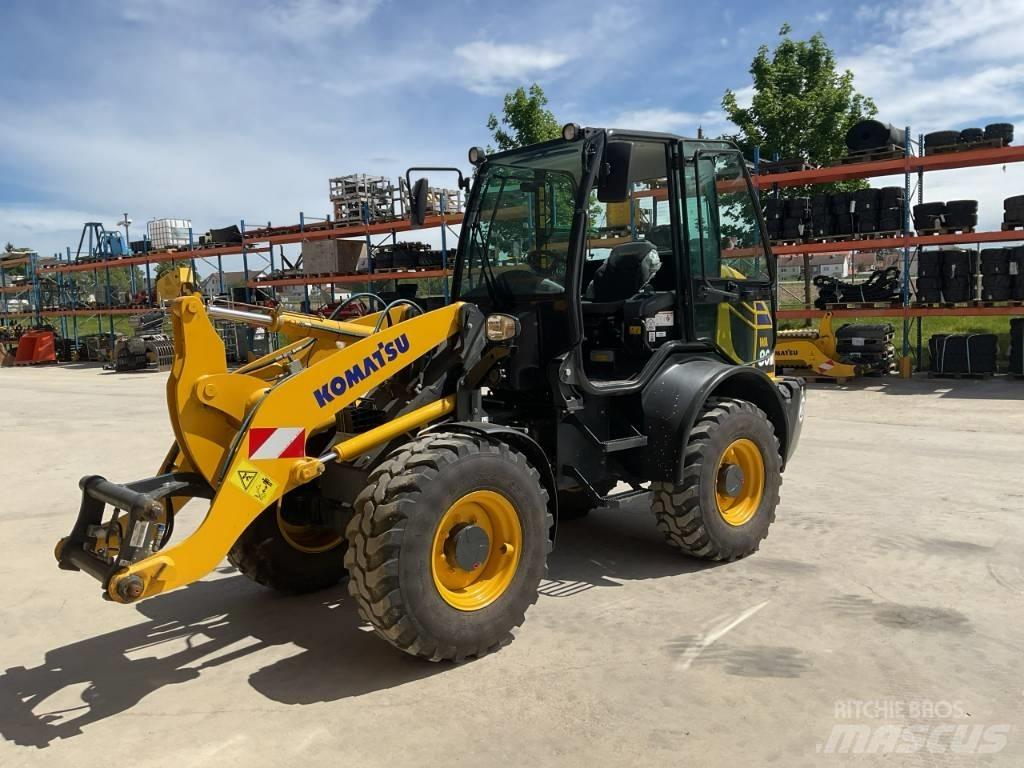 Komatsu WA80M-8 Gumikerekes homlokrakodók