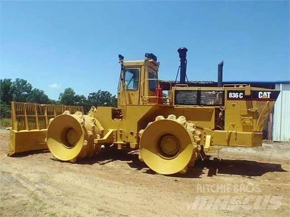 CAT 836C Hulladéktömörítők
