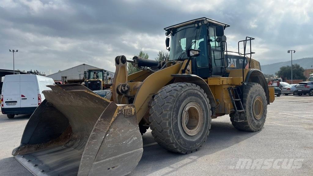 CAT 966 K Gumikerekes homlokrakodók