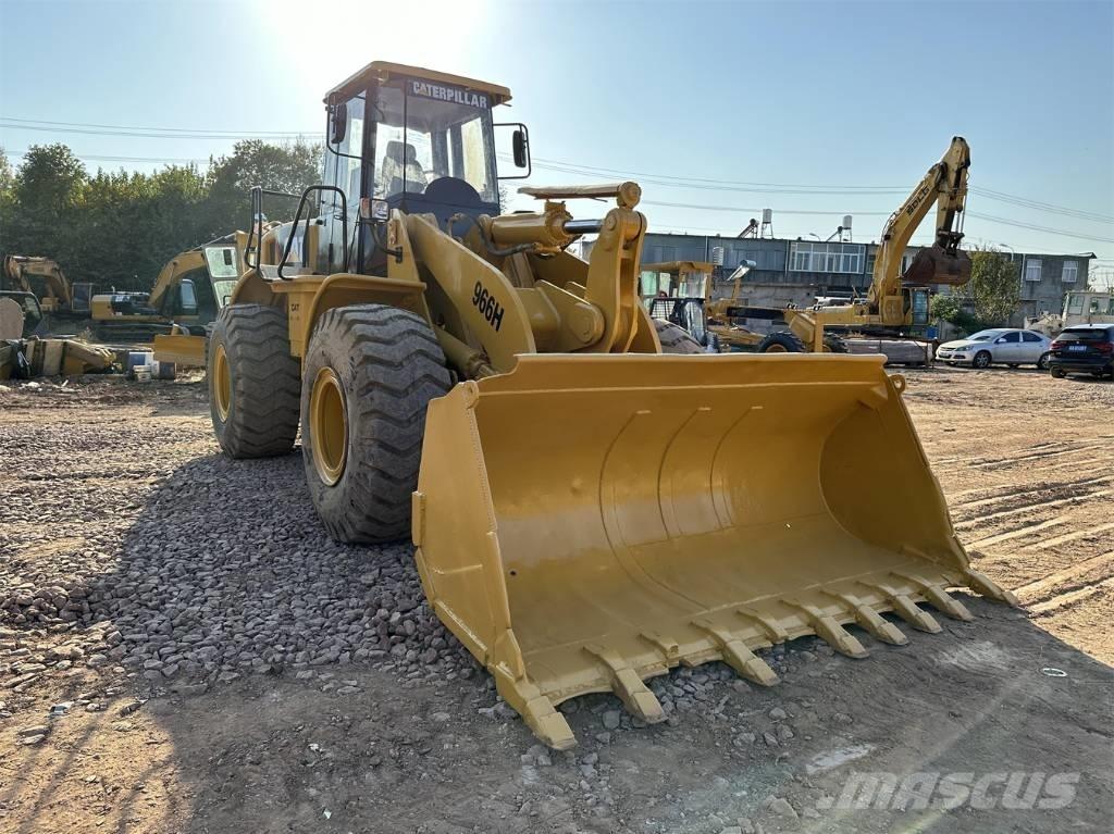 CAT 966H Gumikerekes homlokrakodók