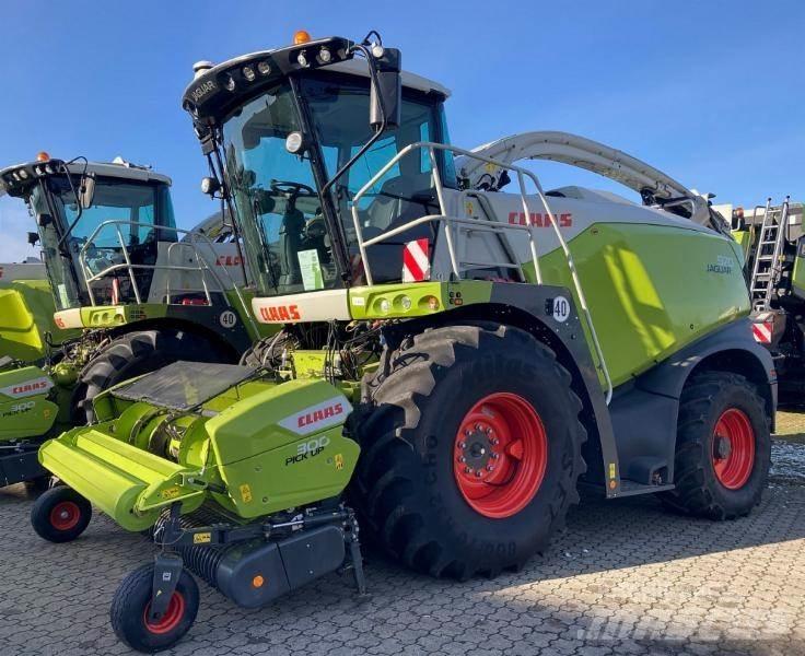 CLAAS JAGUAR 970 Önjáró szecskázók