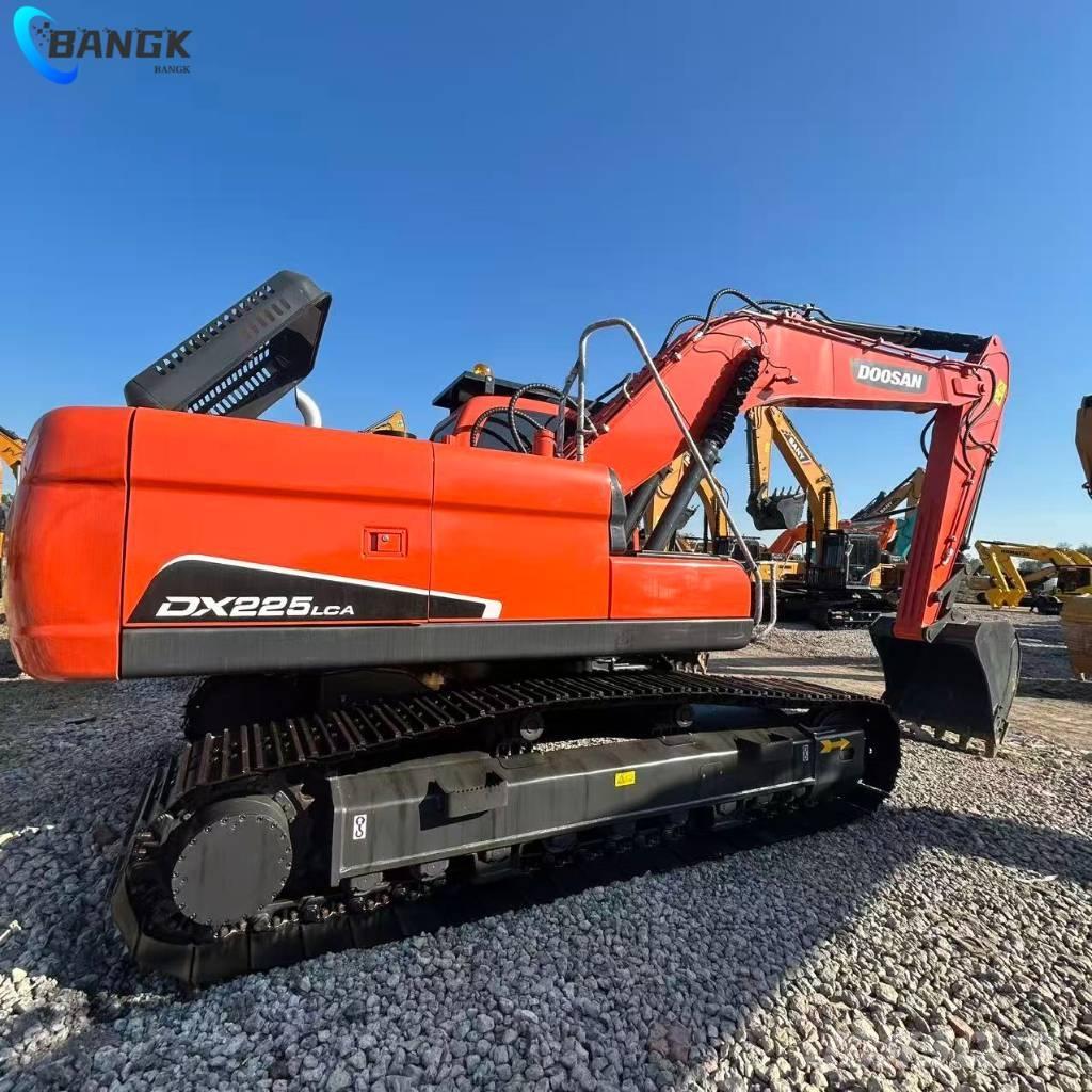 Doosan DX 225 LCA Lánctalpas kotrók