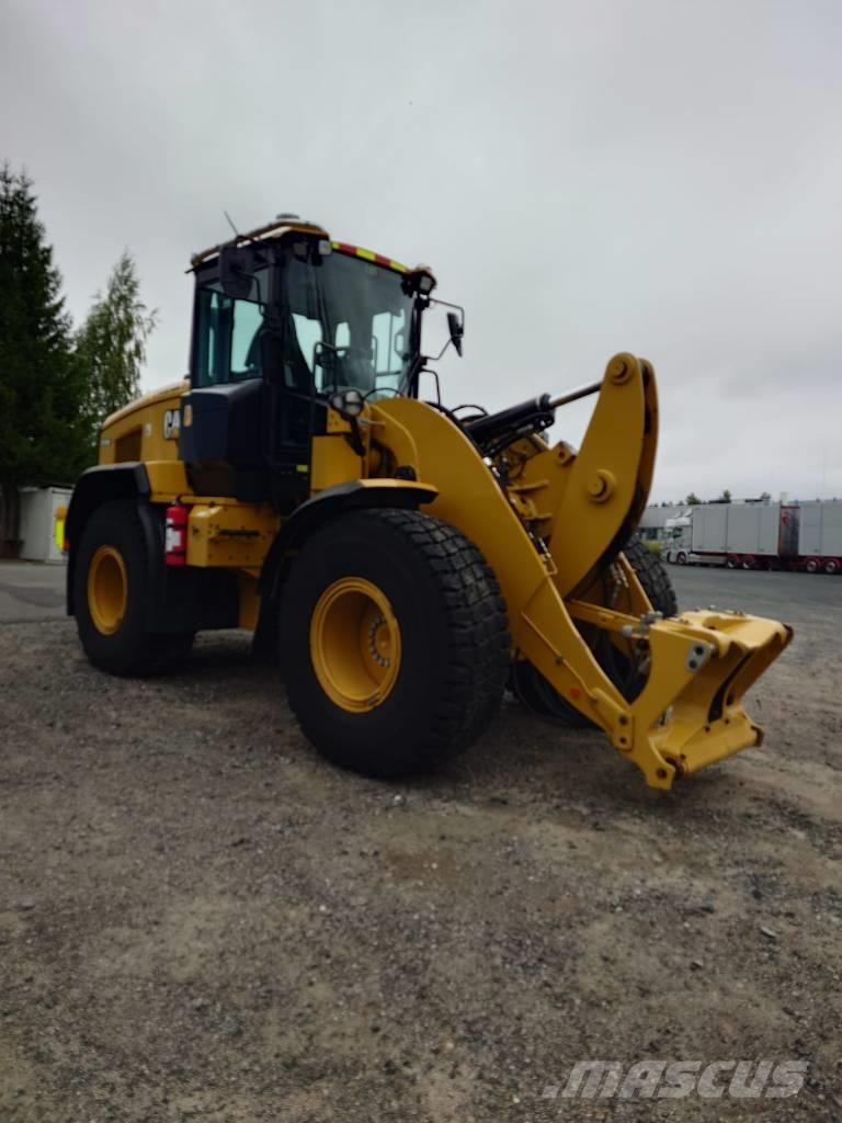 CAT 926M Gumikerekes homlokrakodók