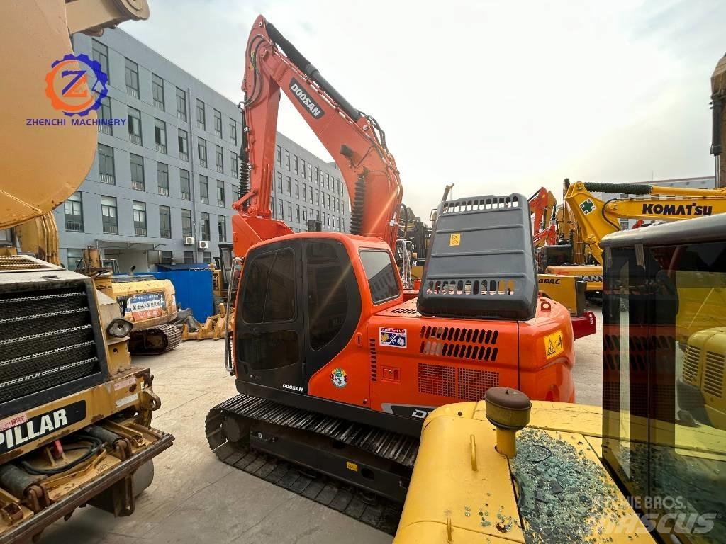 Doosan DX 150 Közepes (midi) kotrók 7 t - 12 t