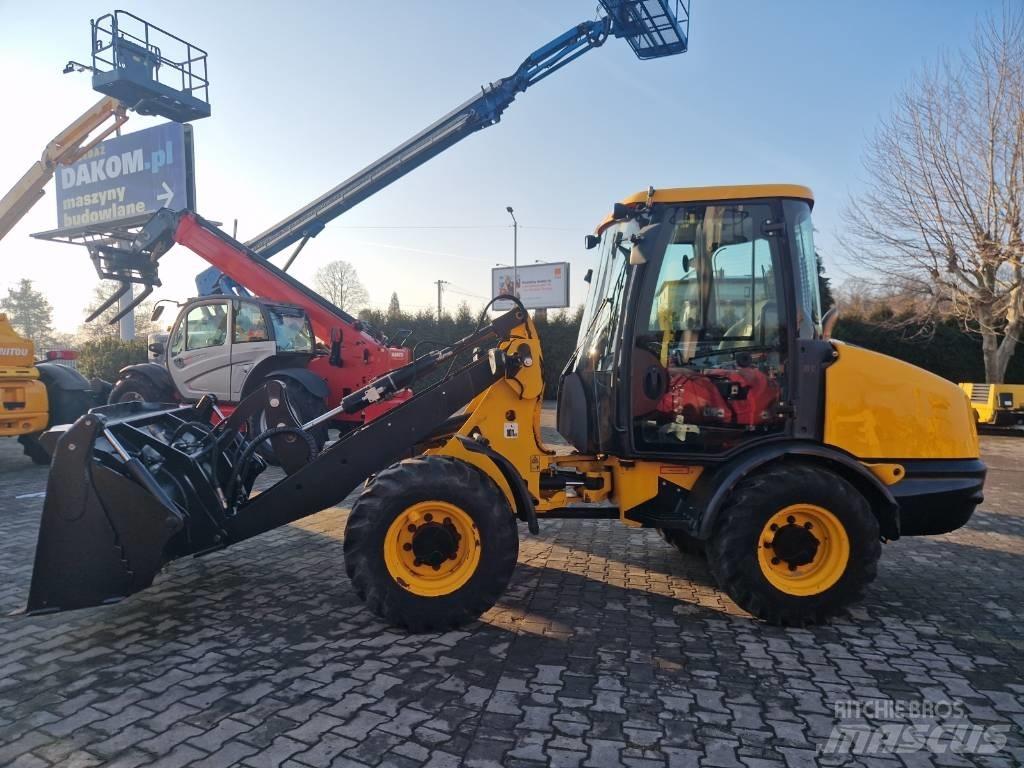 JCB 406 B Gumikerekes homlokrakodók