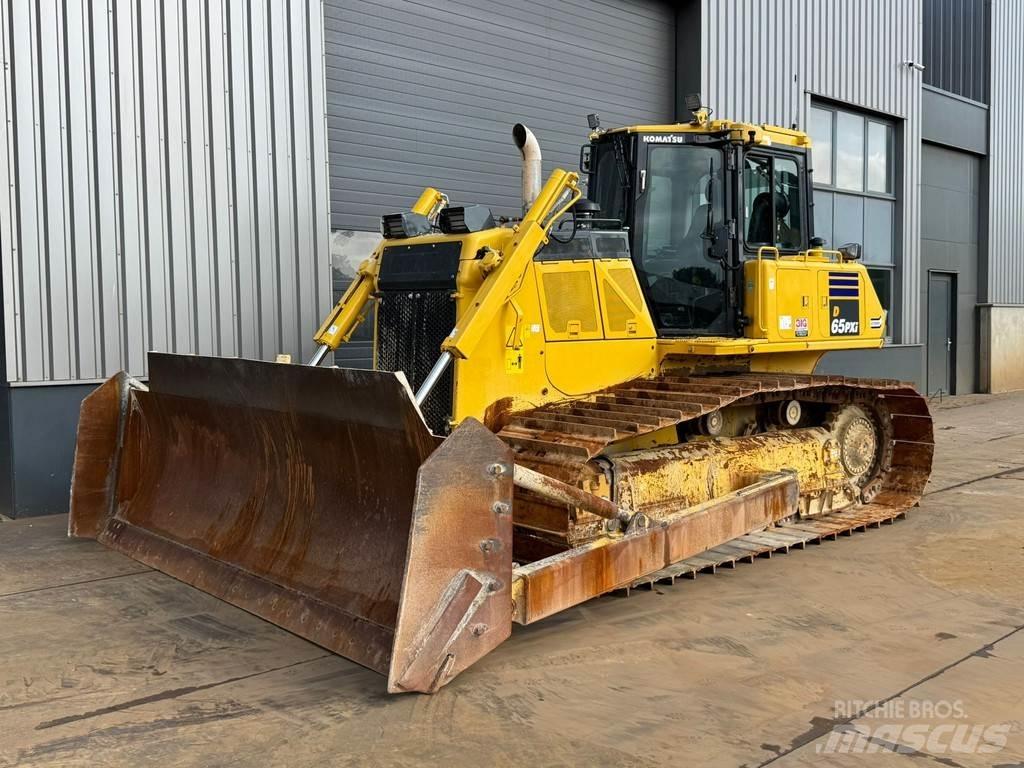 Komatsu D65PXi-18 lánctalpas dózerek