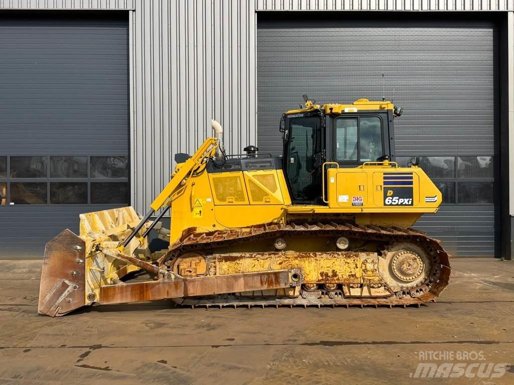 Komatsu D65PXi-18 lánctalpas dózerek