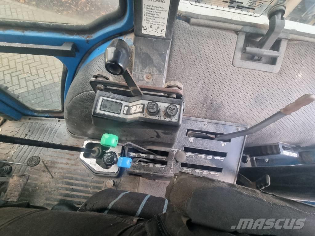 Ford 8210 Traktorok