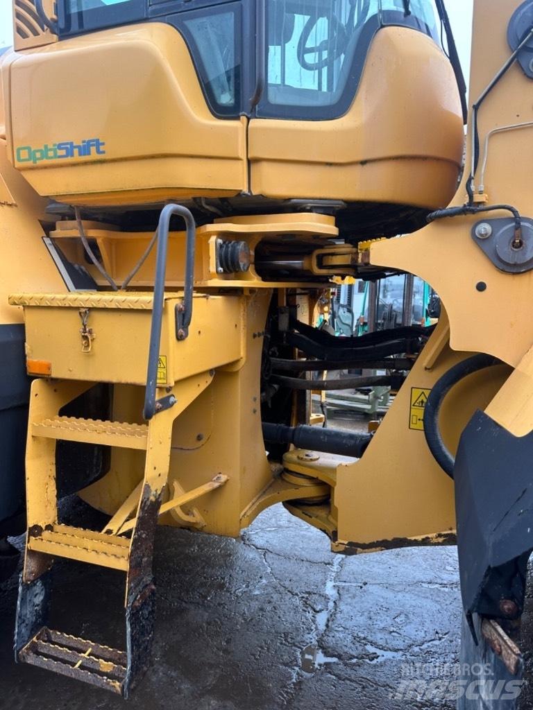 Volvo L 220 G Gumikerekes homlokrakodók