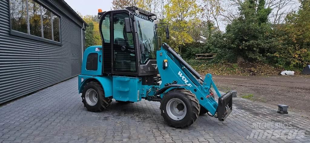 Wolf R906 Gumikerekes homlokrakodók