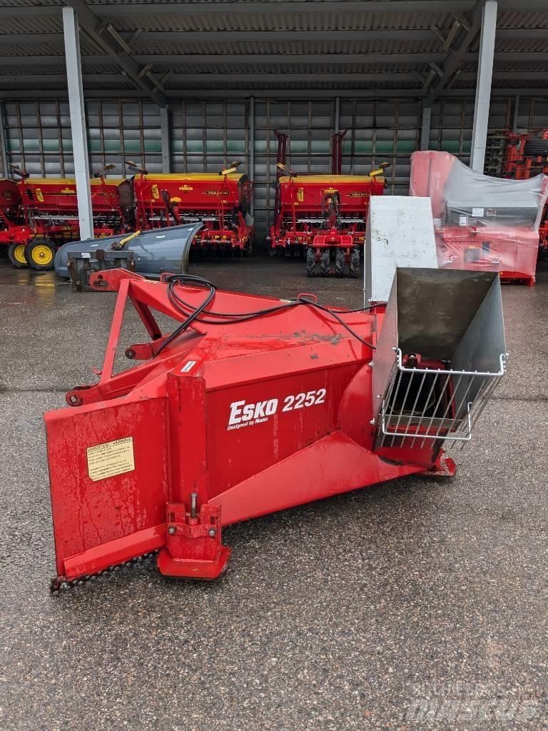 Esko 2252 Hómarók