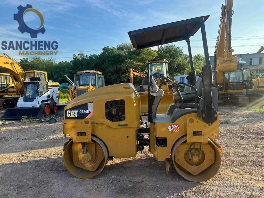 CAT CB 24 B Ikerdobos hengerek