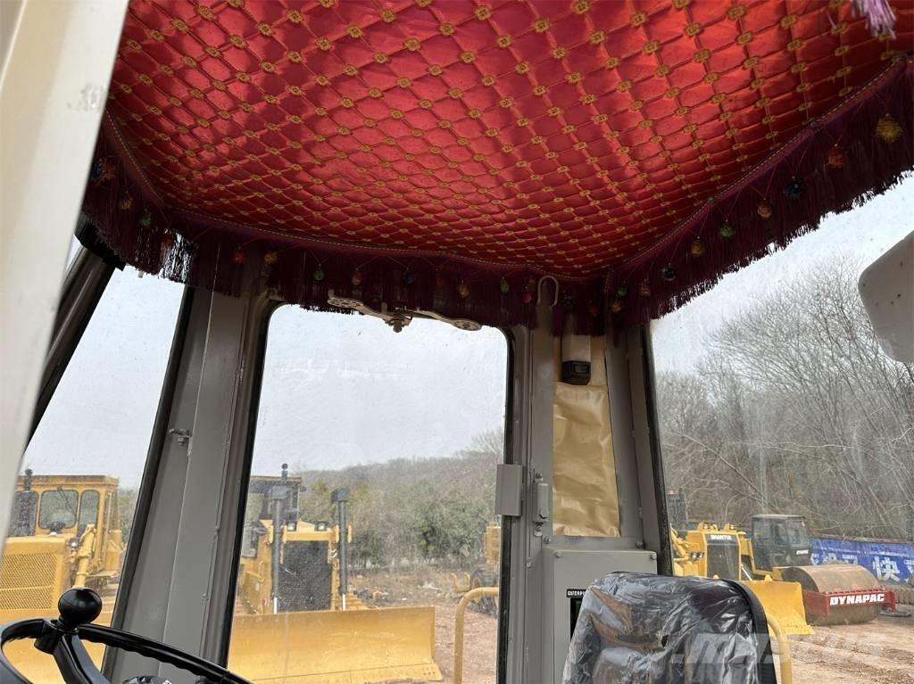 CAT 966C Gumikerekes homlokrakodók