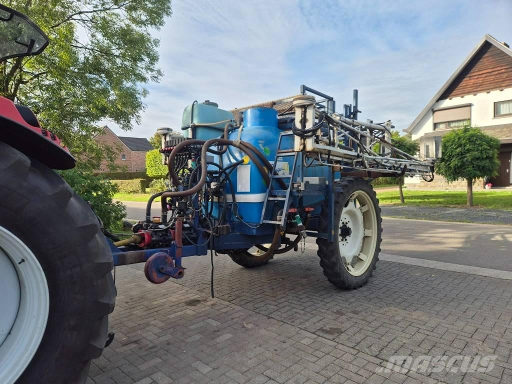 Sieger SM 2700/24 Vontatott trágyaszórók