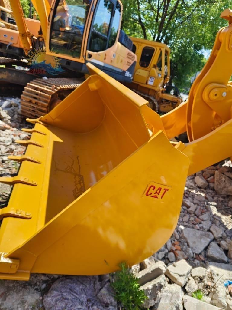 CAT 966 H Gumikerekes homlokrakodók