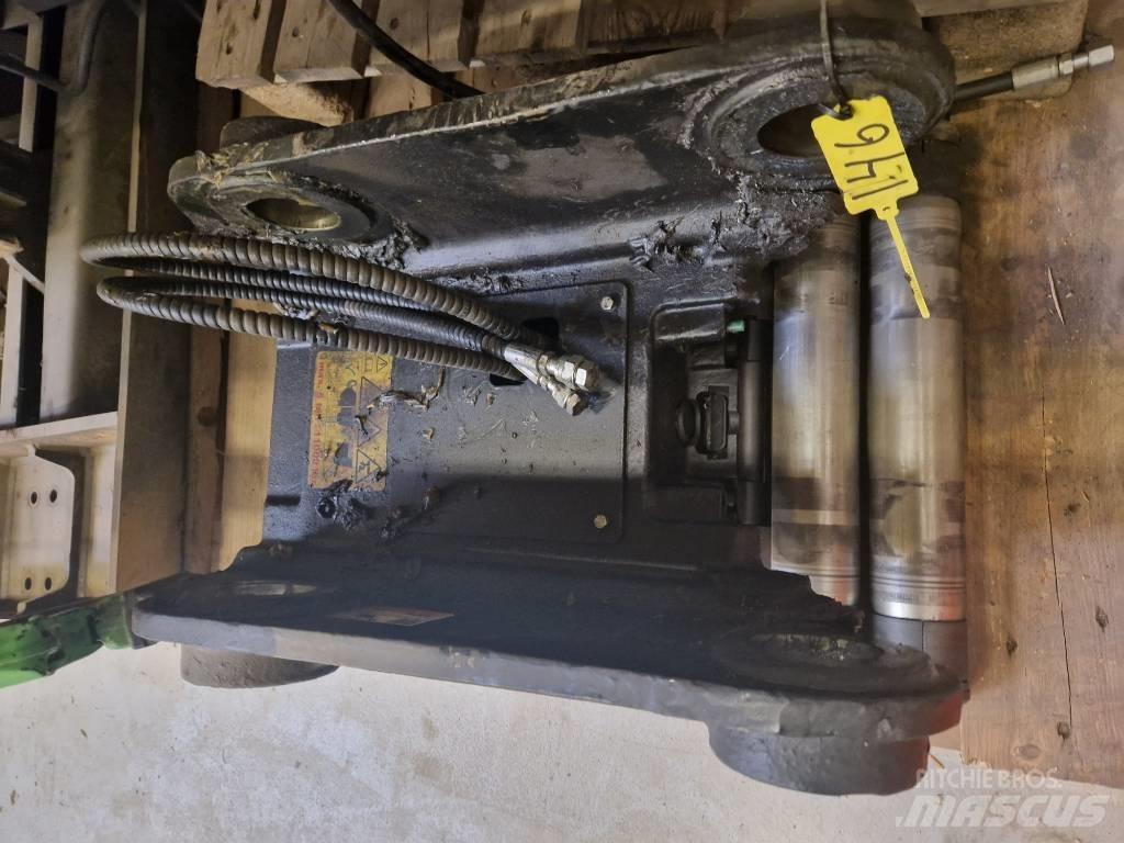 Steelwrist QCS50 Gémek és dipperek