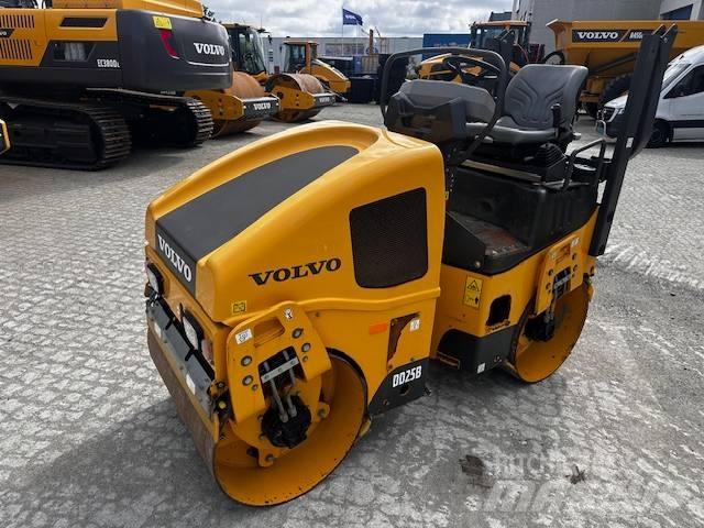 Volvo DD25B Ikerdobos hengerek