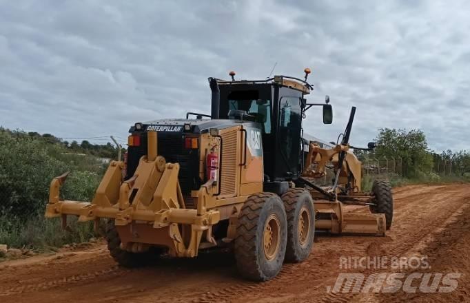 CAT 140 M Gréderek