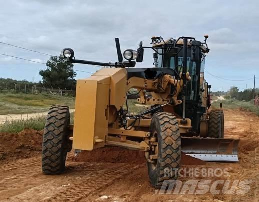 CAT 140 M Gréderek