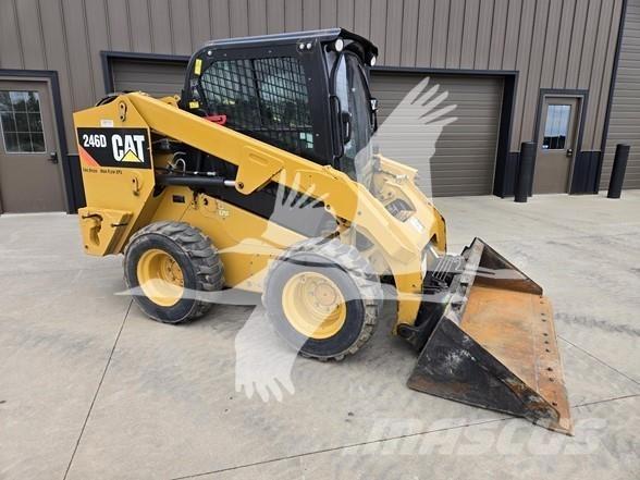 CAT 246D Kompaktrakodók