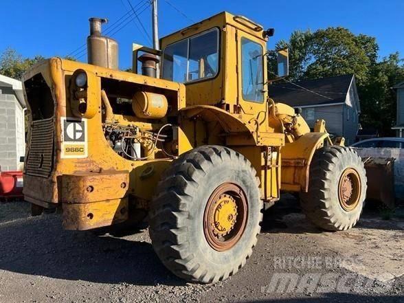 CAT 966 C Gumikerekes homlokrakodók