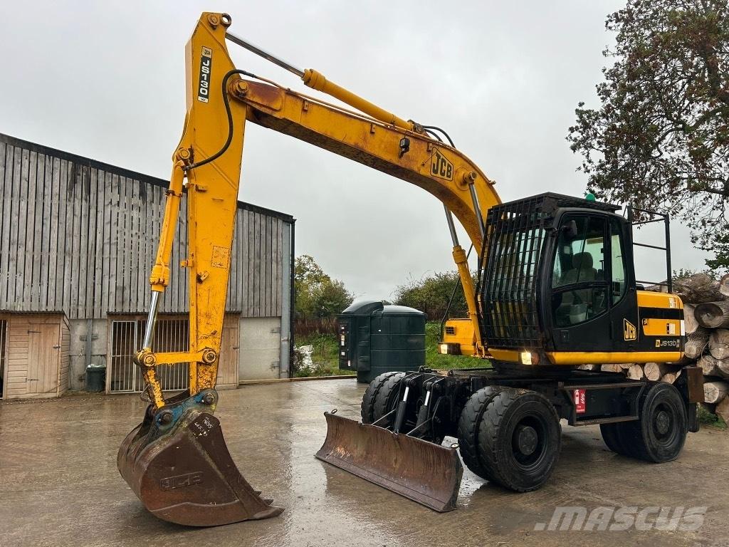 JCB JS 130 W Gumikerekes kotrók
