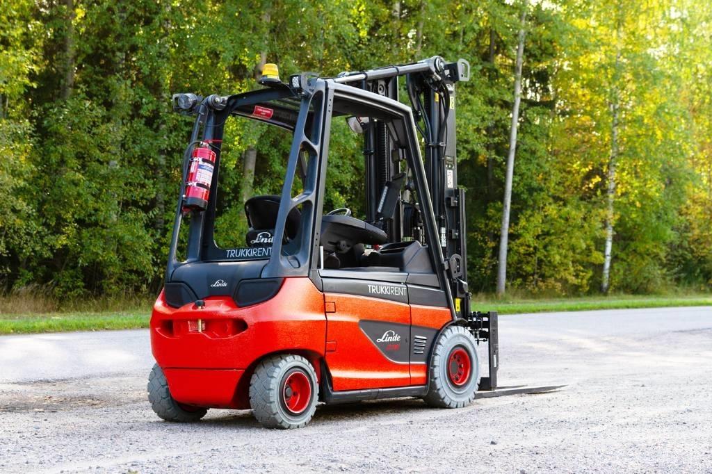 Linde E30-01 Elektromos targoncák