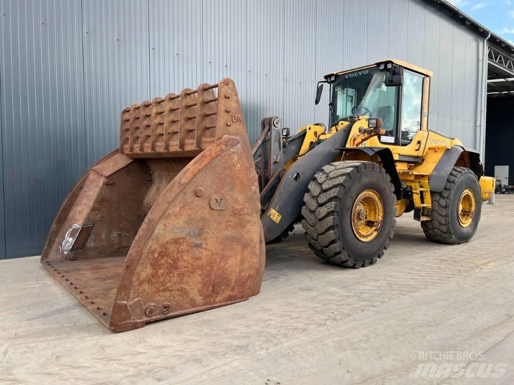 Volvo L120F Gumikerekes homlokrakodók