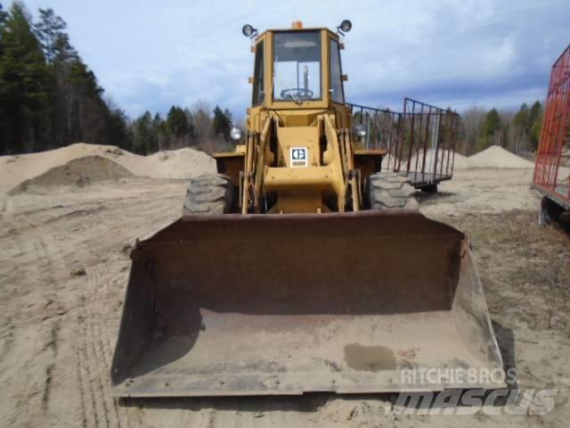 CAT 930 Gumikerekes homlokrakodók