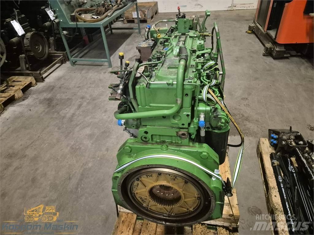John Deere 1270e Motorok