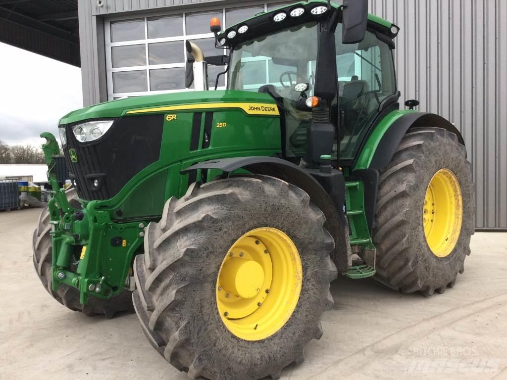 John Deere 6R250 Traktorok