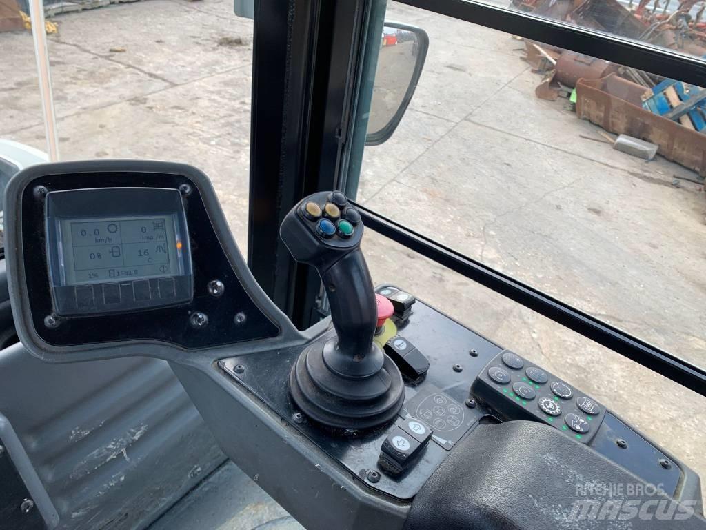 CAT CB 7 Ikerdobos hengerek