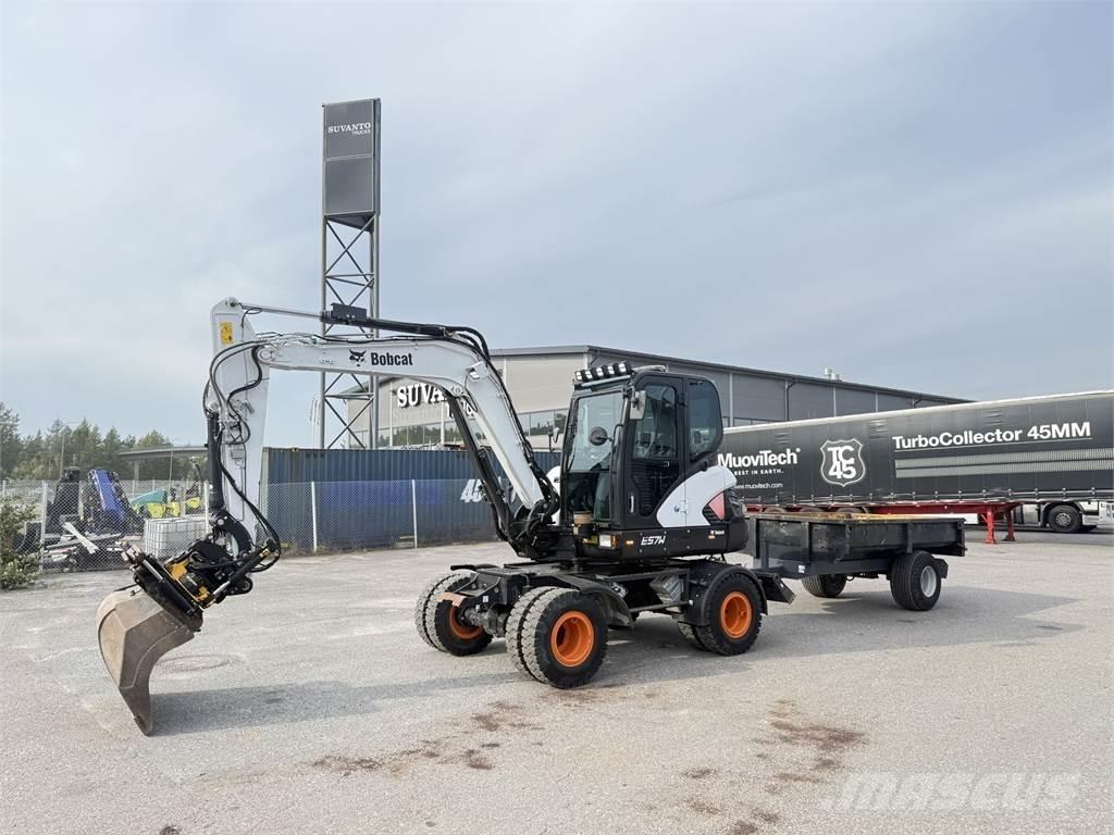 Bobcat E57W Gumikerekes kotrók