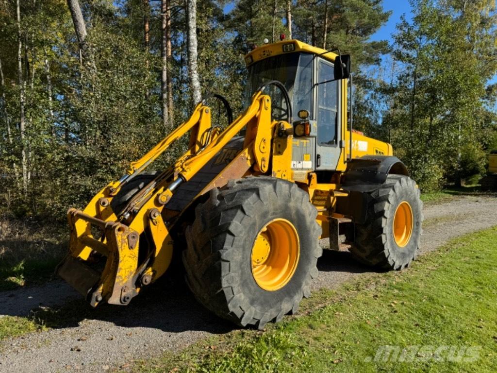 JCB 426 Agri (40 km/h) Gumikerekes homlokrakodók