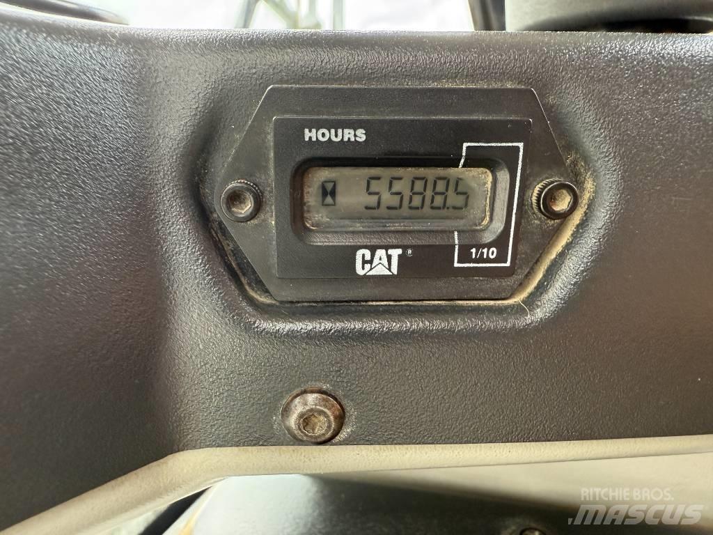 CAT 908 Gumikerekes homlokrakodók