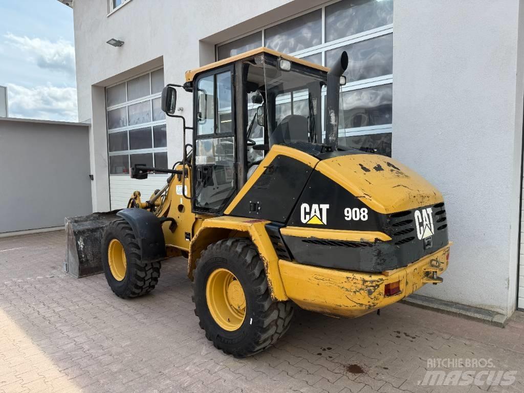 CAT 908 Gumikerekes homlokrakodók