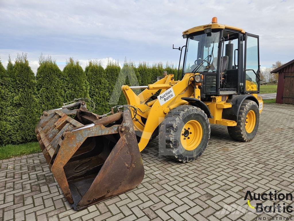 JCB 409 B Gumikerekes homlokrakodók