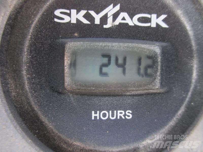 SkyJack SJ III 3219 Ollós emelők