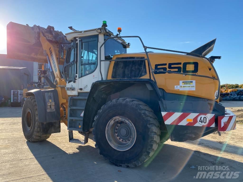 Liebherr L 550 Gumikerekes homlokrakodók