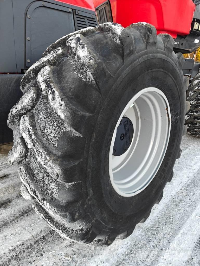 Komatsu 951 Betakarítók